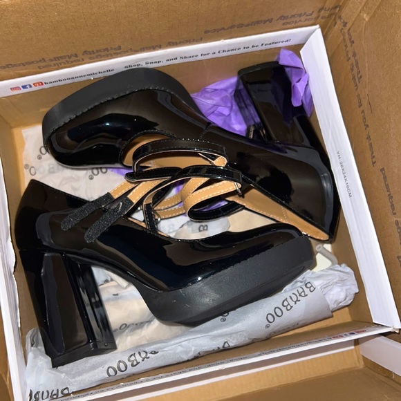 Black Patent Dual Strap Mary Jane Platform Chunky Pumps - Picture 1 of 11